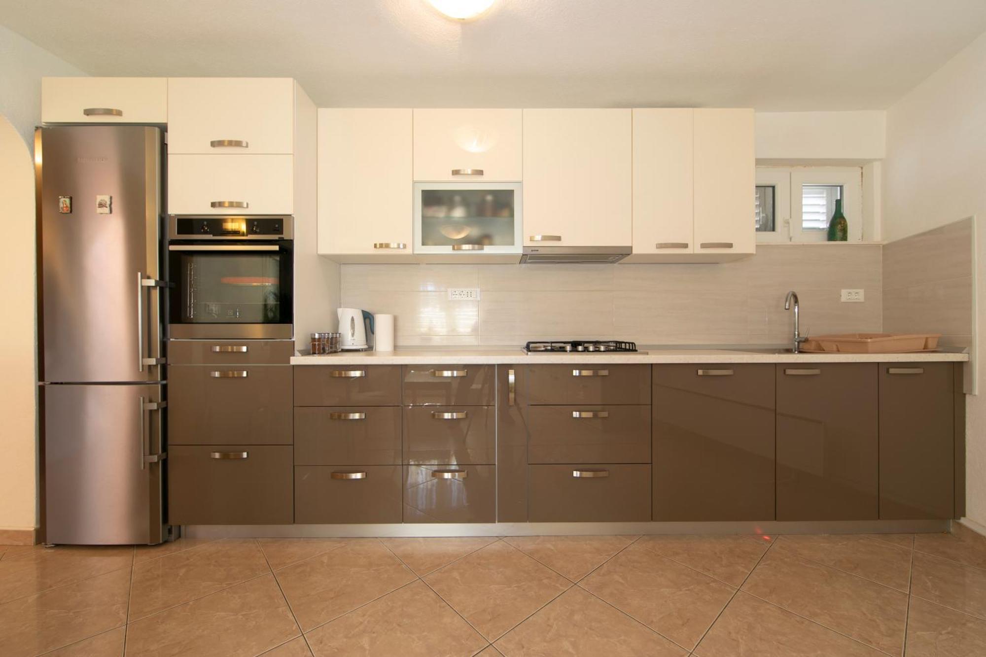 Apartmani Darinka 巴什卡沃达 外观 照片