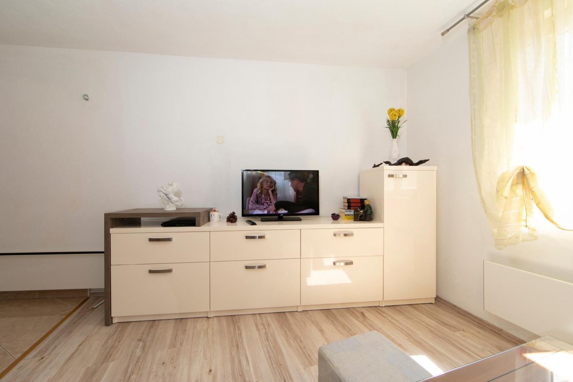 Apartmani Darinka 巴什卡沃达 外观 照片