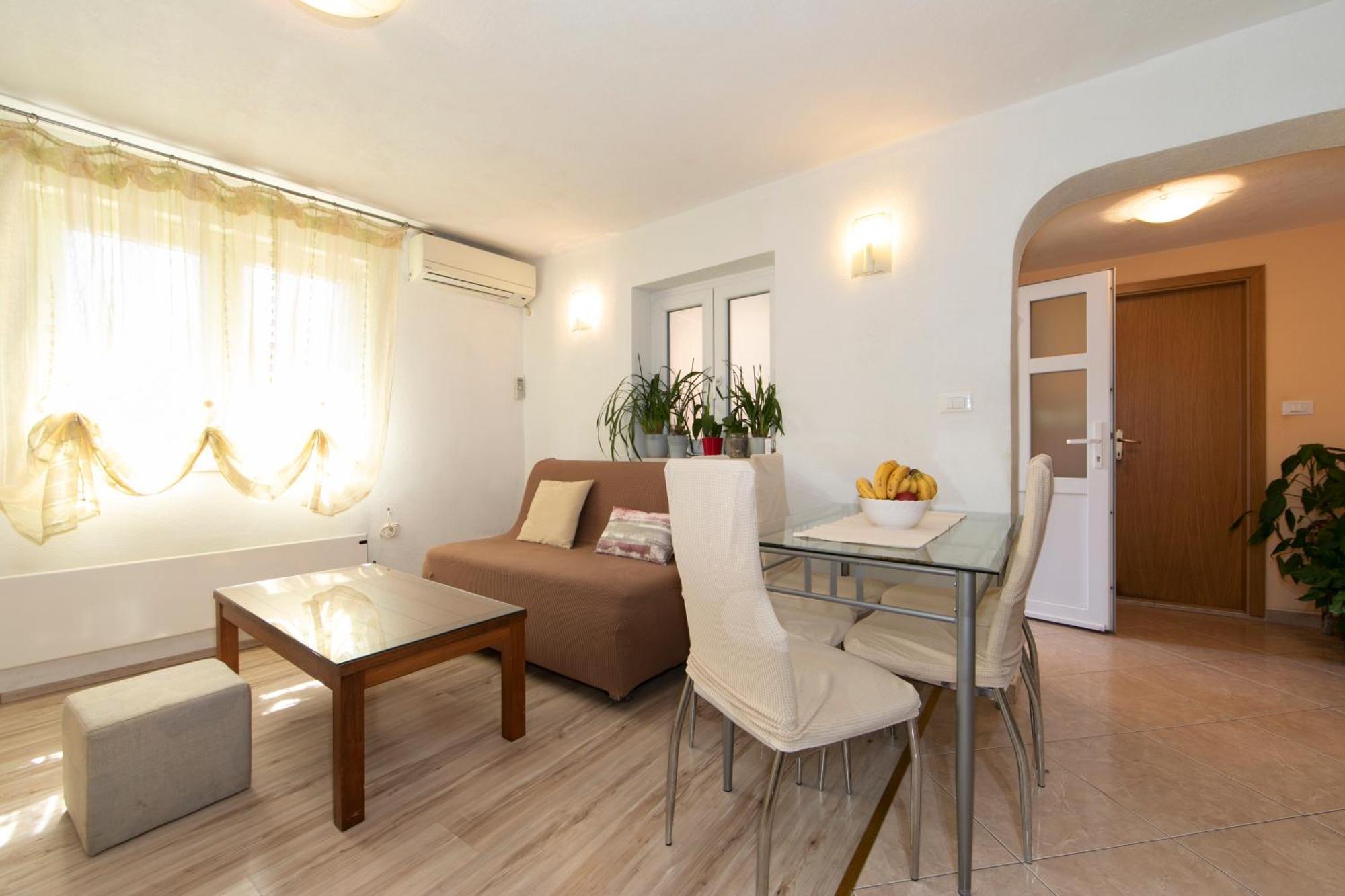 Apartmani Darinka 巴什卡沃达 外观 照片
