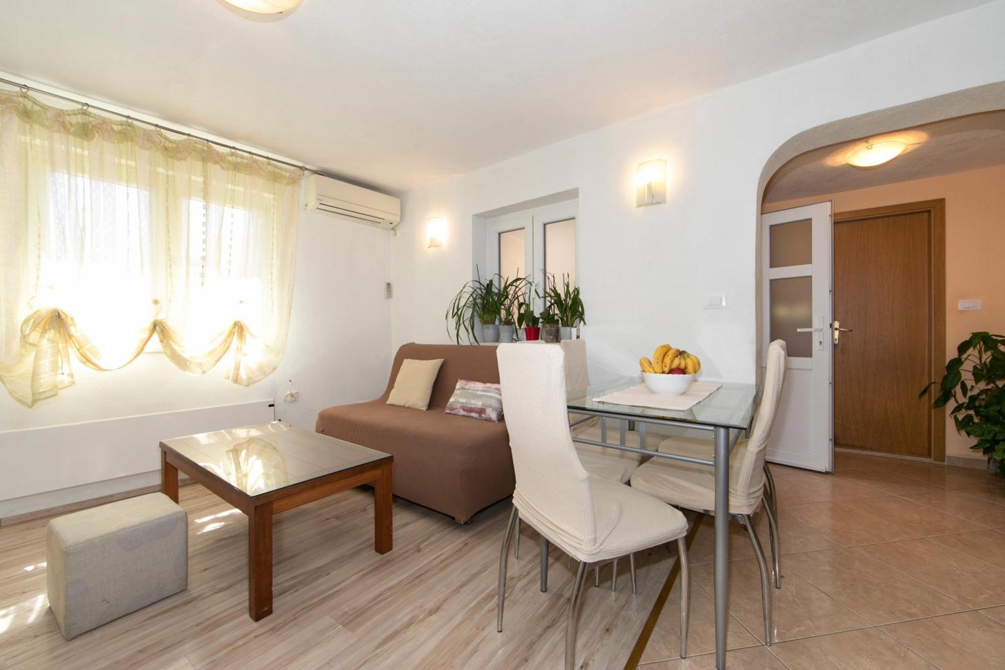 Apartmani Darinka 巴什卡沃达 外观 照片