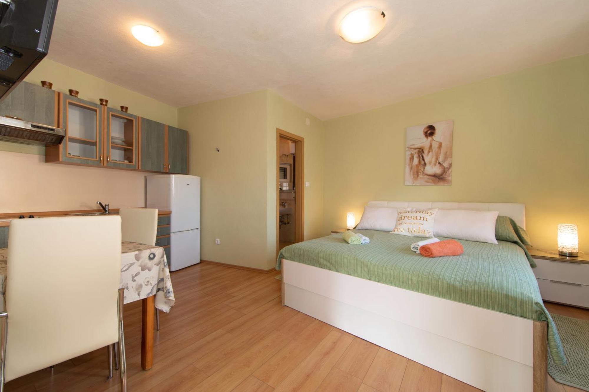 Apartmani Darinka 巴什卡沃达 外观 照片