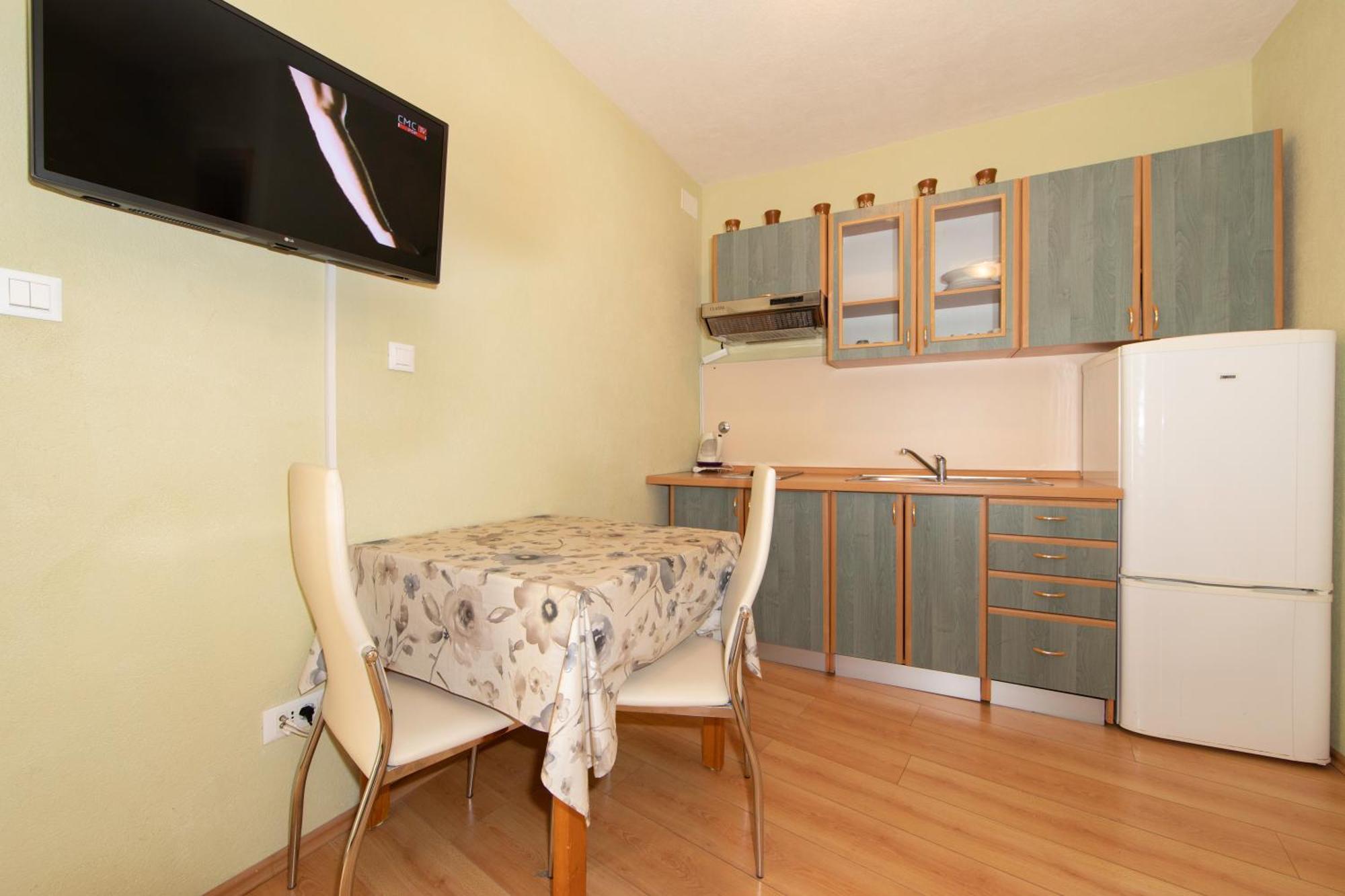 Apartmani Darinka 巴什卡沃达 外观 照片