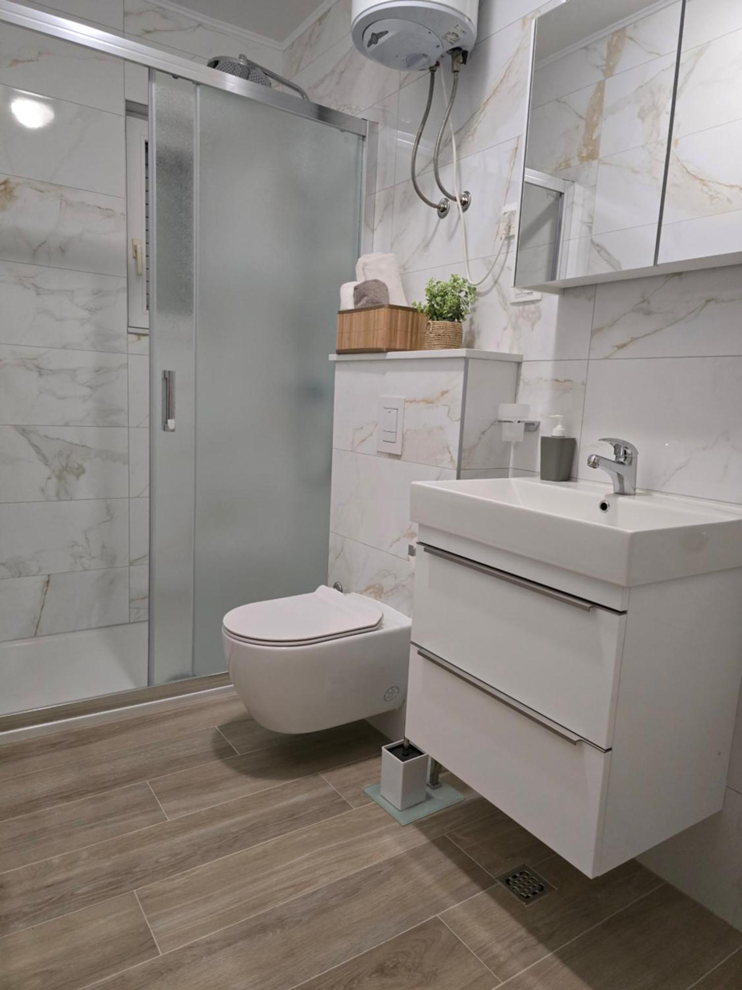 Apartmani Darinka 巴什卡沃达 外观 照片