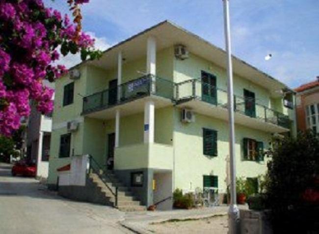 Apartmani Darinka 巴什卡沃达 外观 照片