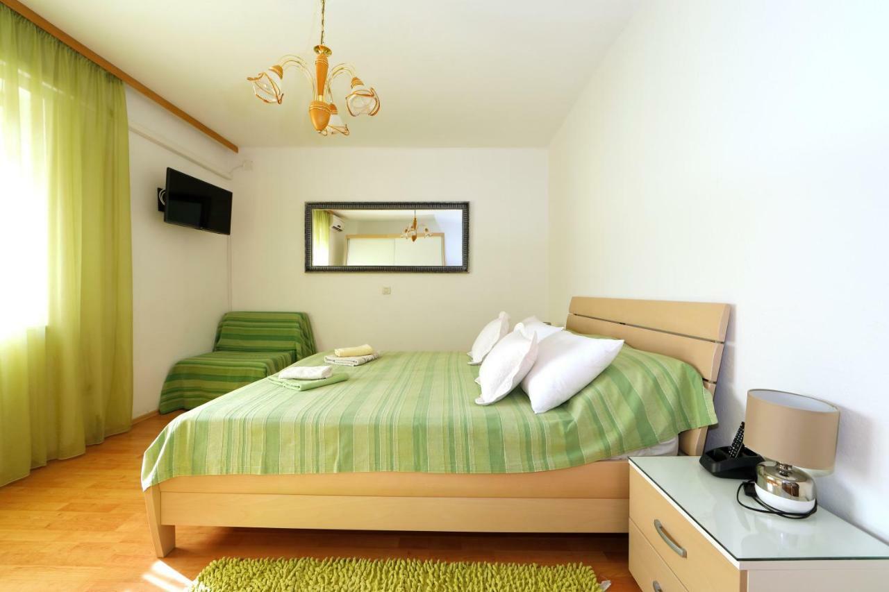 Apartmani Darinka 巴什卡沃达 外观 照片