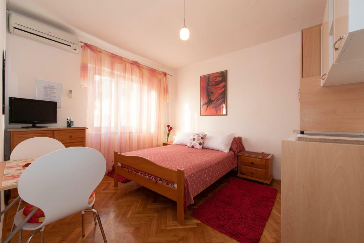 Apartmani Darinka 巴什卡沃达 外观 照片