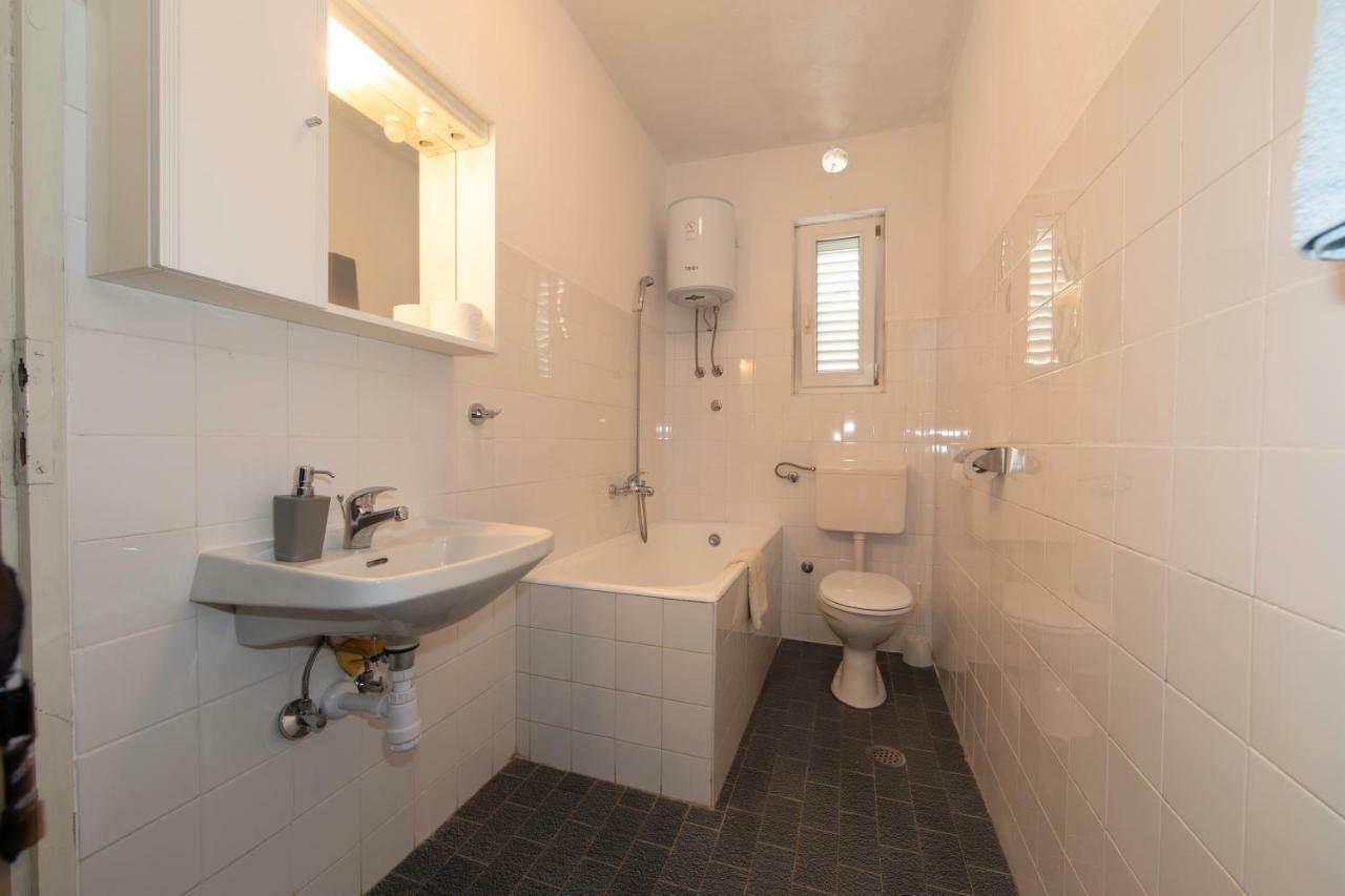Apartmani Darinka 巴什卡沃达 外观 照片