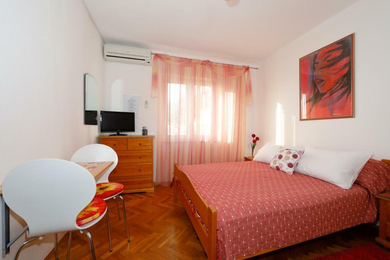 Apartmani Darinka 巴什卡沃达 外观 照片