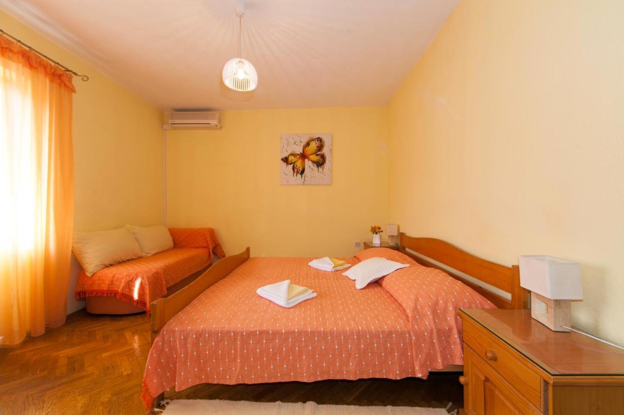 Apartmani Darinka 巴什卡沃达 外观 照片