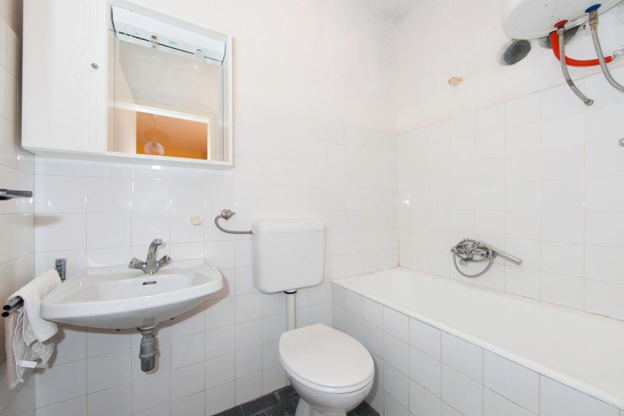 Apartmani Darinka 巴什卡沃达 外观 照片