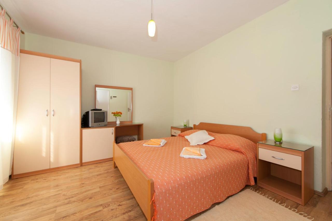 Apartmani Darinka 巴什卡沃达 外观 照片