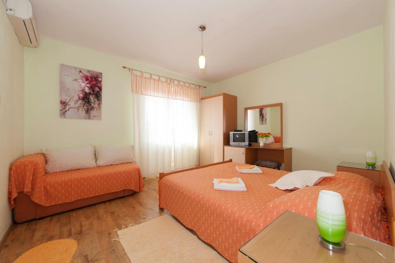 Apartmani Darinka 巴什卡沃达 外观 照片
